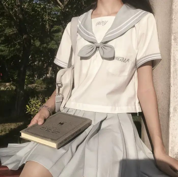 窒友梅根